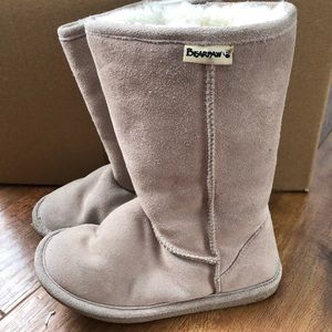 Tan size 6 BEARPAW boots!